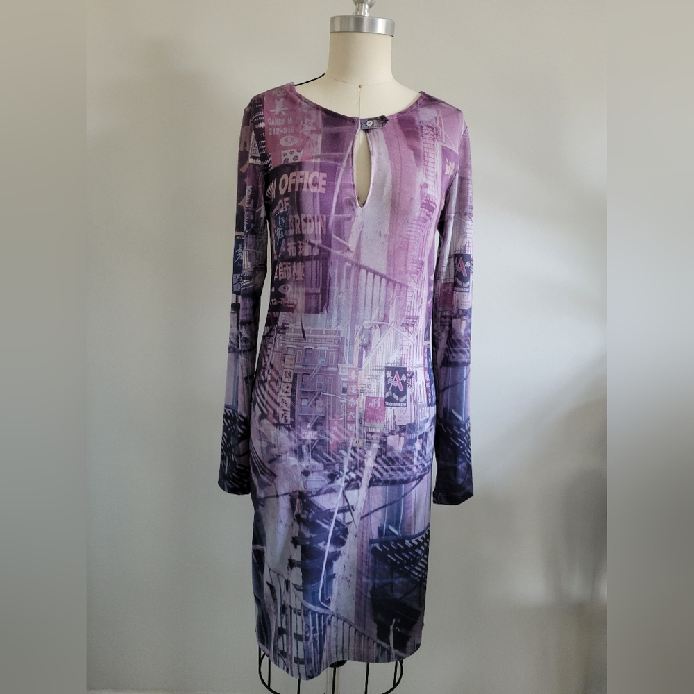 GSUS SINDUSTRIES city scape peinted long sleeve dress with keyhole